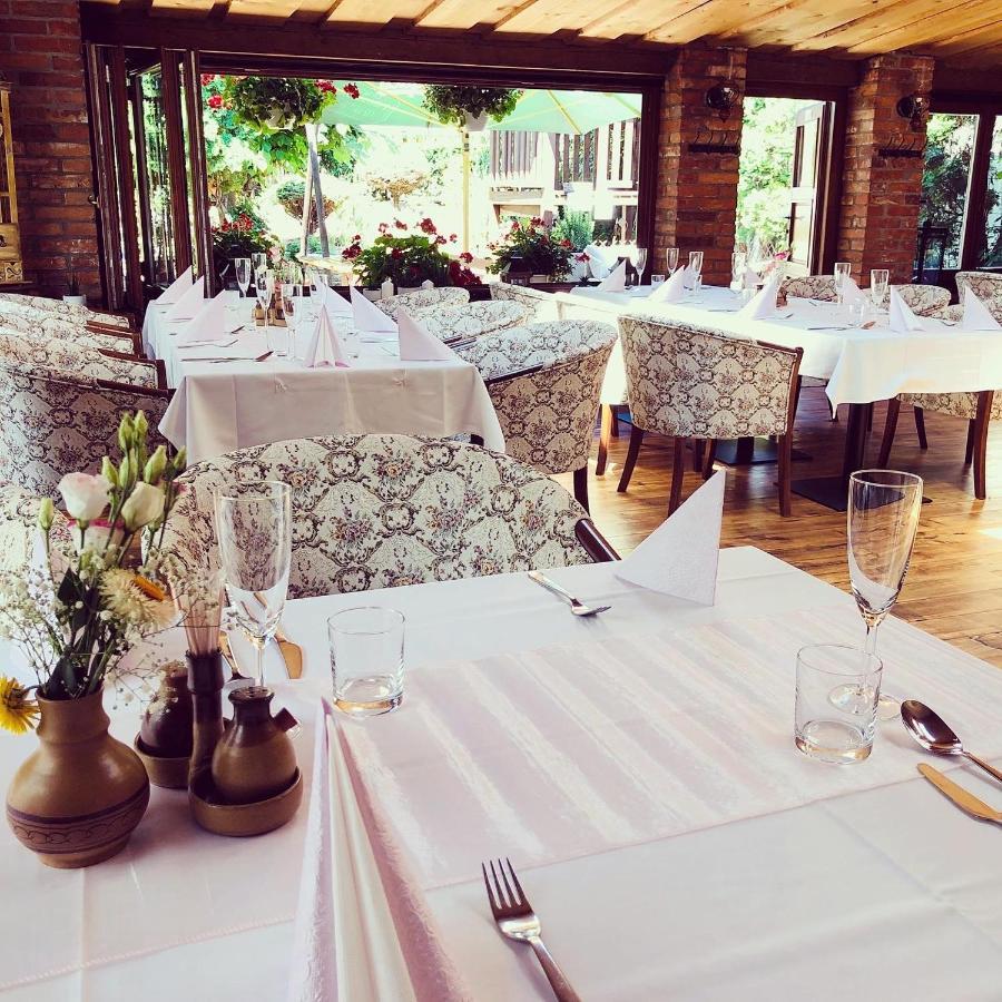 Maria Penzion & Restaurant Trencin Bagian luar foto