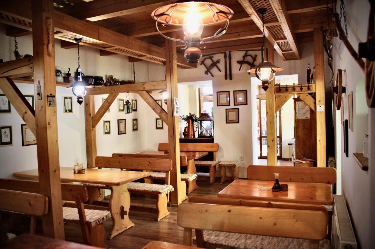 Maria Penzion & Restaurant Trencin Bagian luar foto