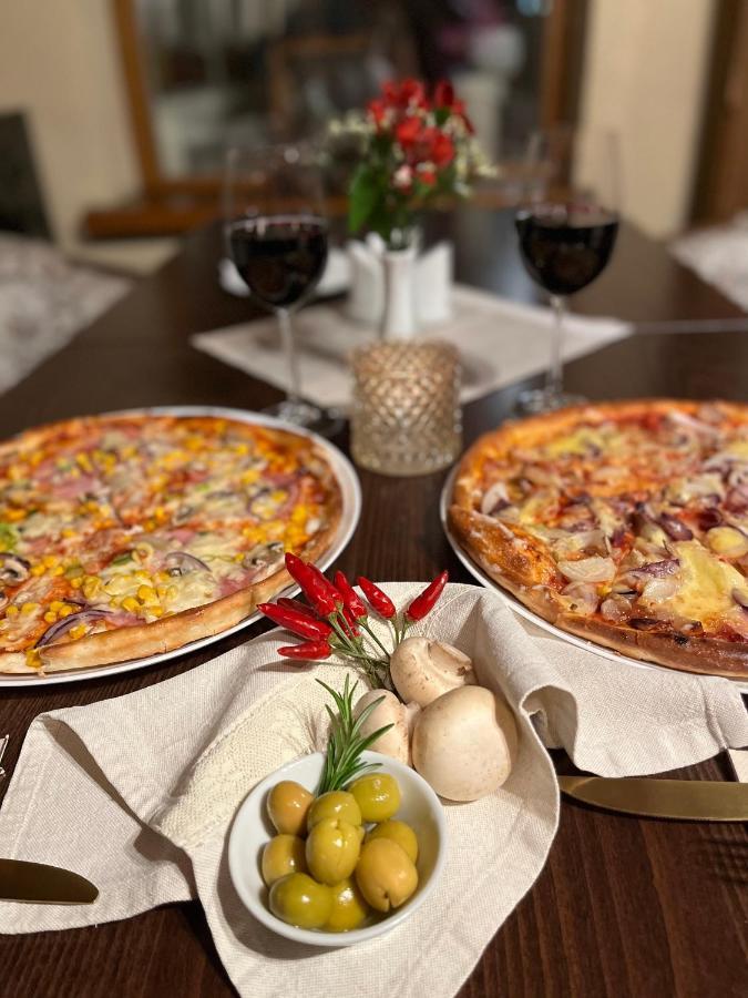 Maria Penzion & Restaurant Trencin Bagian luar foto